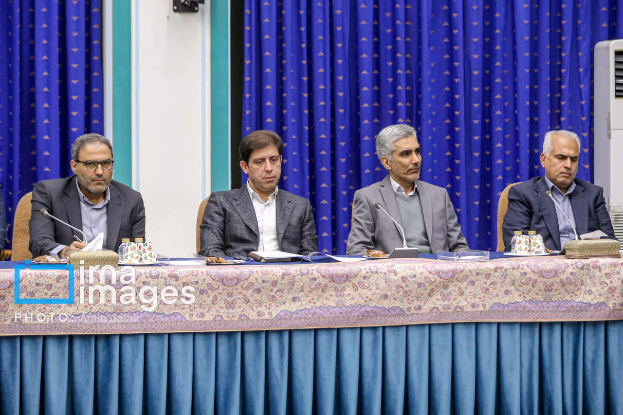 افتتاح و بهره برداری از طرح های نفت و نیرو