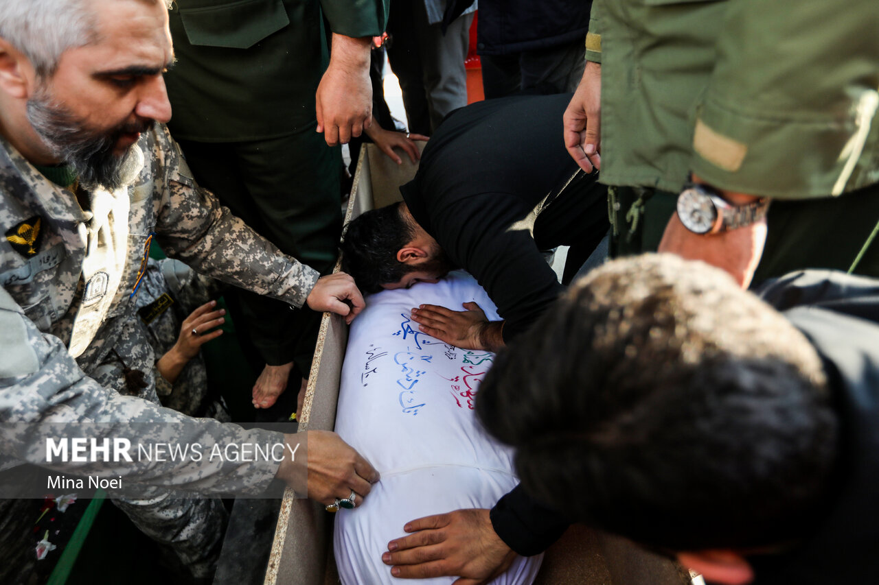 تشییع پیکر مطهر ۳۰۰ شهید گمنام دفاع مقدس در سراسر کشور