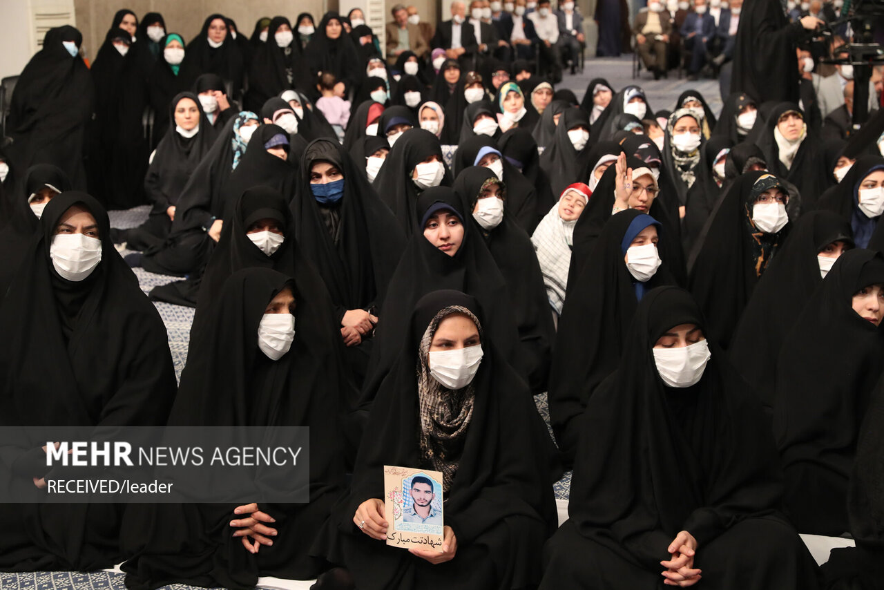 دیدار مسئولان، سفرای کشورهای اسلامی با رهبر انقلاب
