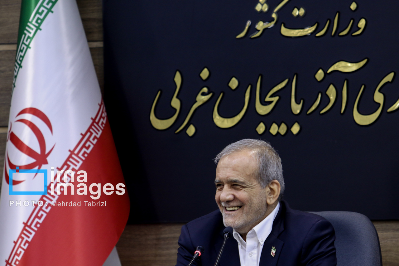 سفر رئیس جمهور به آذربایجان غربی