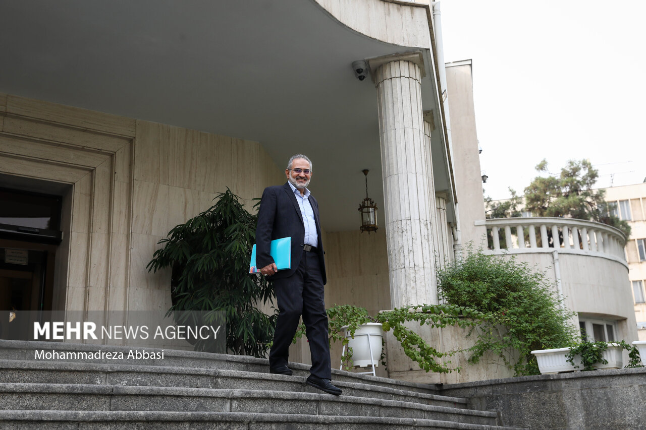 وزرای رئیسی در حاشیه جلسه هیات دولت