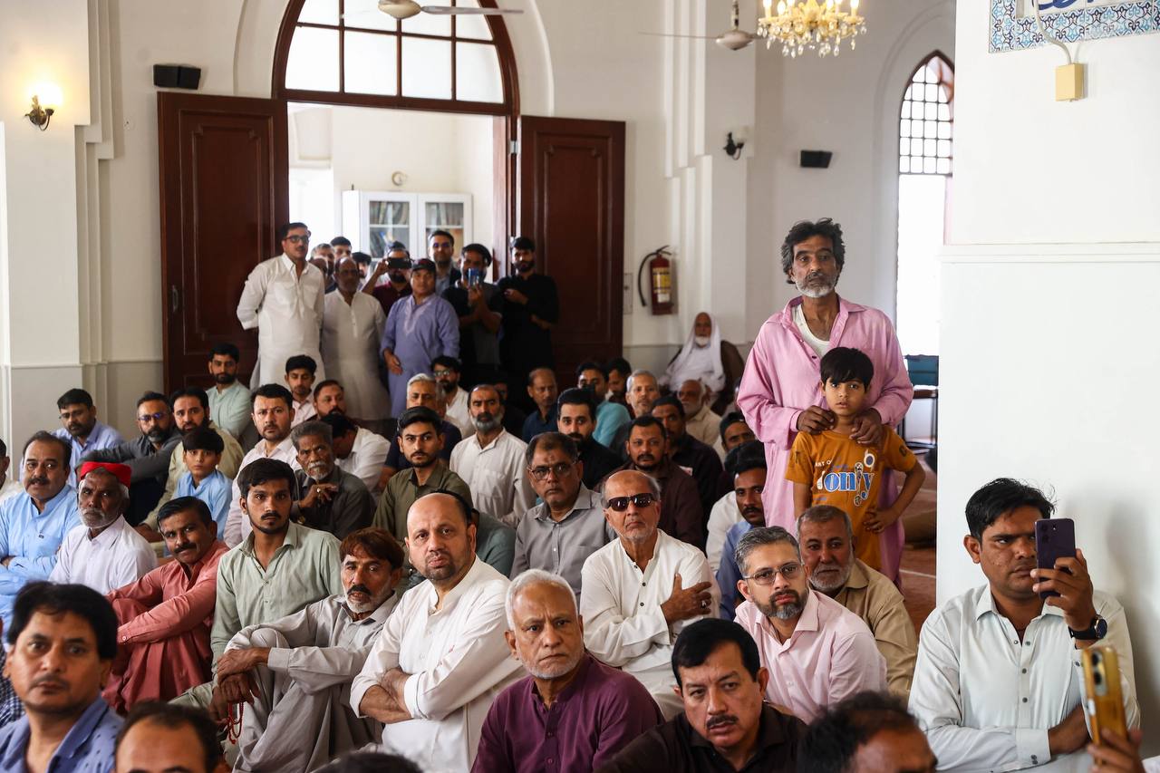 حضور قالیباف در نماز جمعه کراچی