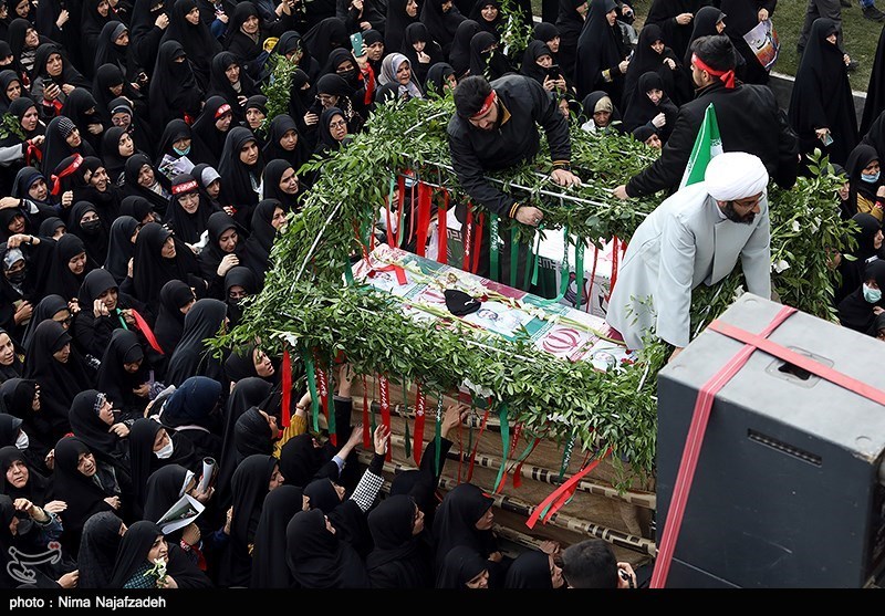 تشییع پیکر ۲ شهید در مشهد