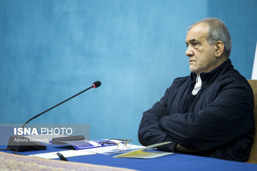 آیین بهره‌برداری از پروژه‌های عمرانی مناطق آزاد