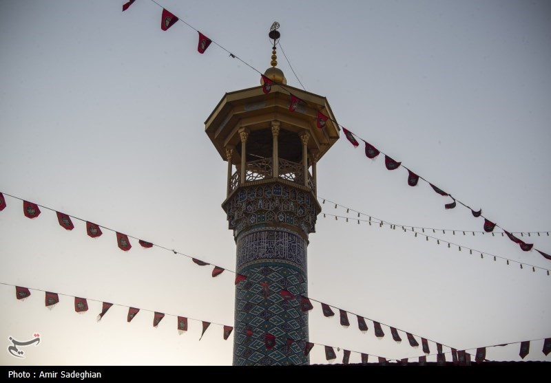 آیین سیاه پوشان و تعویض پرچم حرم مطهر حضرت شاهچراغ (ع)