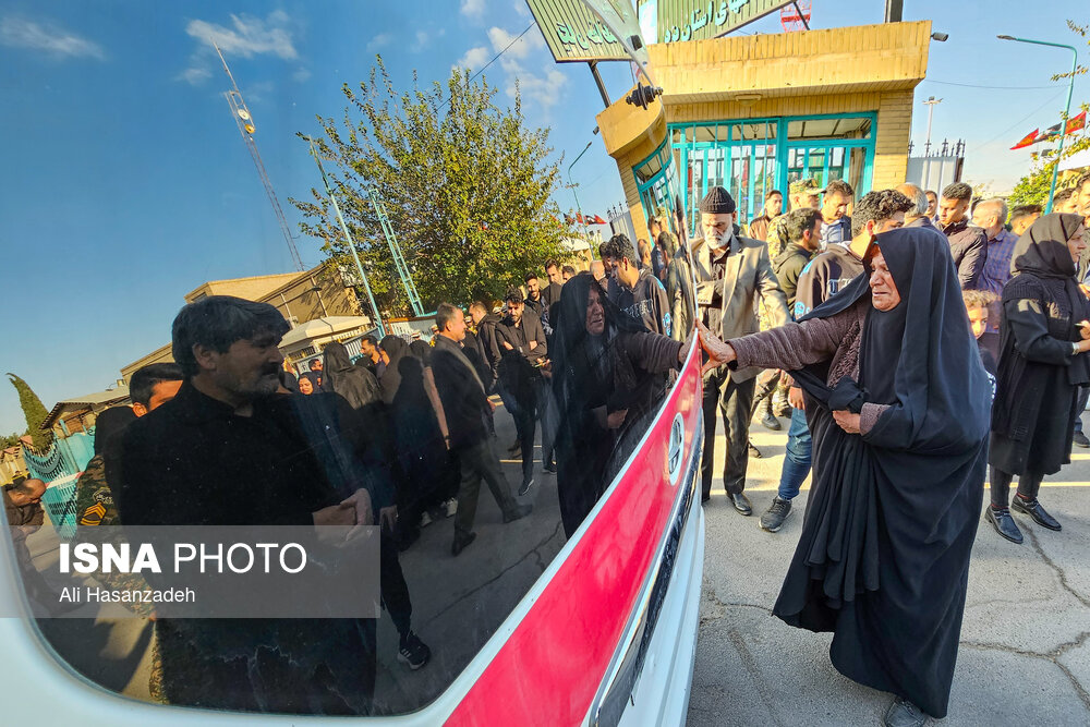 استقبال از پیکر شهید مدافع امنیت ستوان سوم هادی زارع باغبیدی در یزد