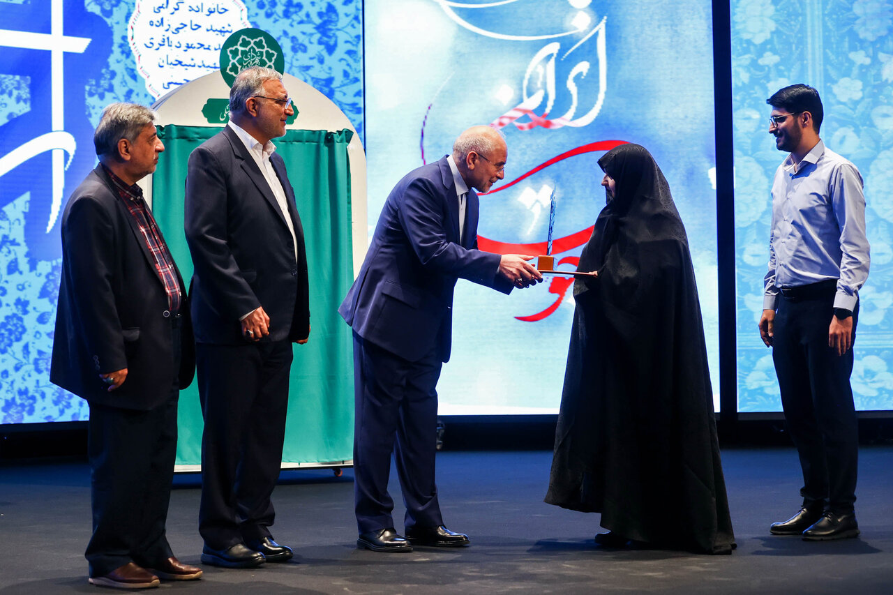  آیین رونمایی از مجموعه ۳۰ جلدی استعمارشناسی ایرانی با حضور قالیباف