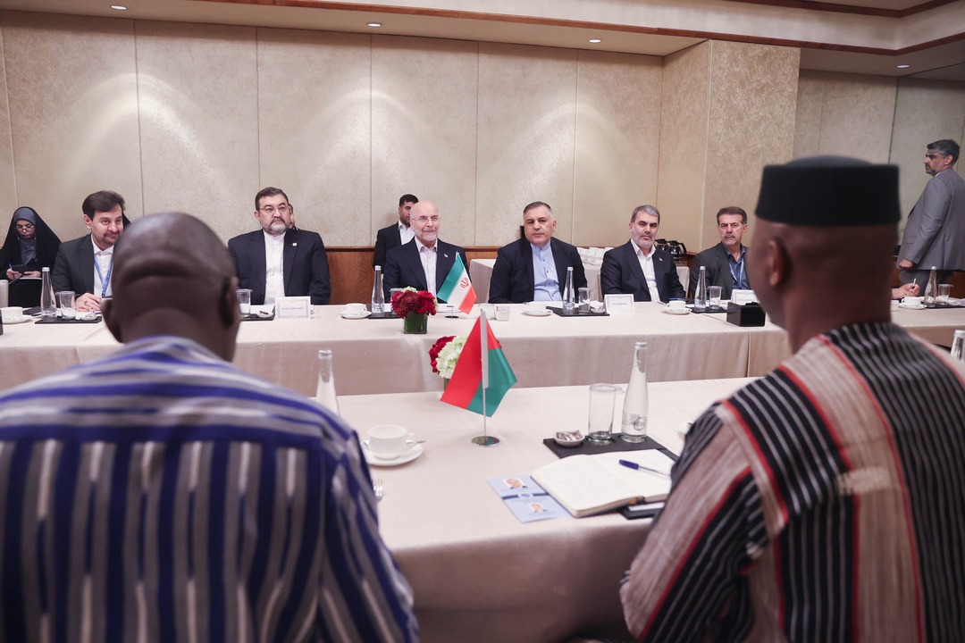 دیدار قالیباف با رییس مجلس بورکینافاسو در حاشیه نوزدهمین اجلاس PUIC