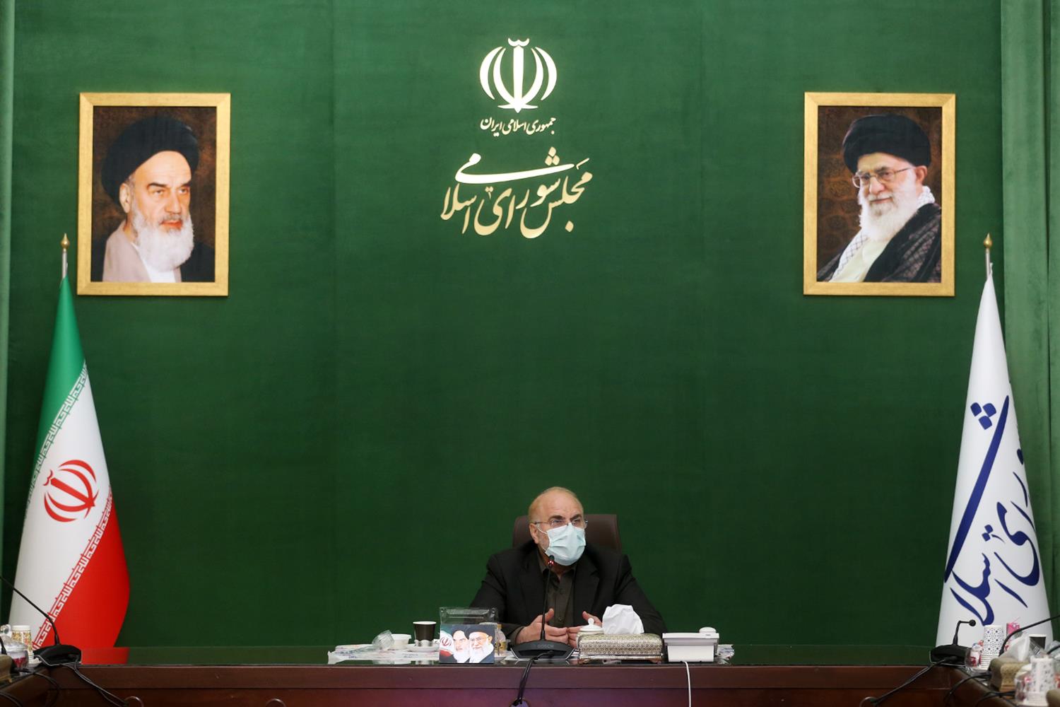 نشست اعضای مجمع نمایندگان خوزستان با قالیباف