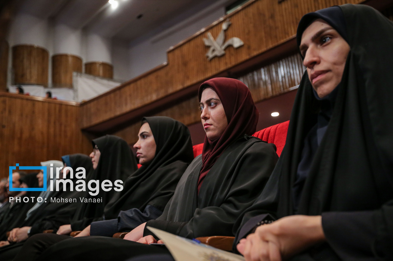 تجلیل از معلمان نمونه کشوری با حضور رئیس جمهور