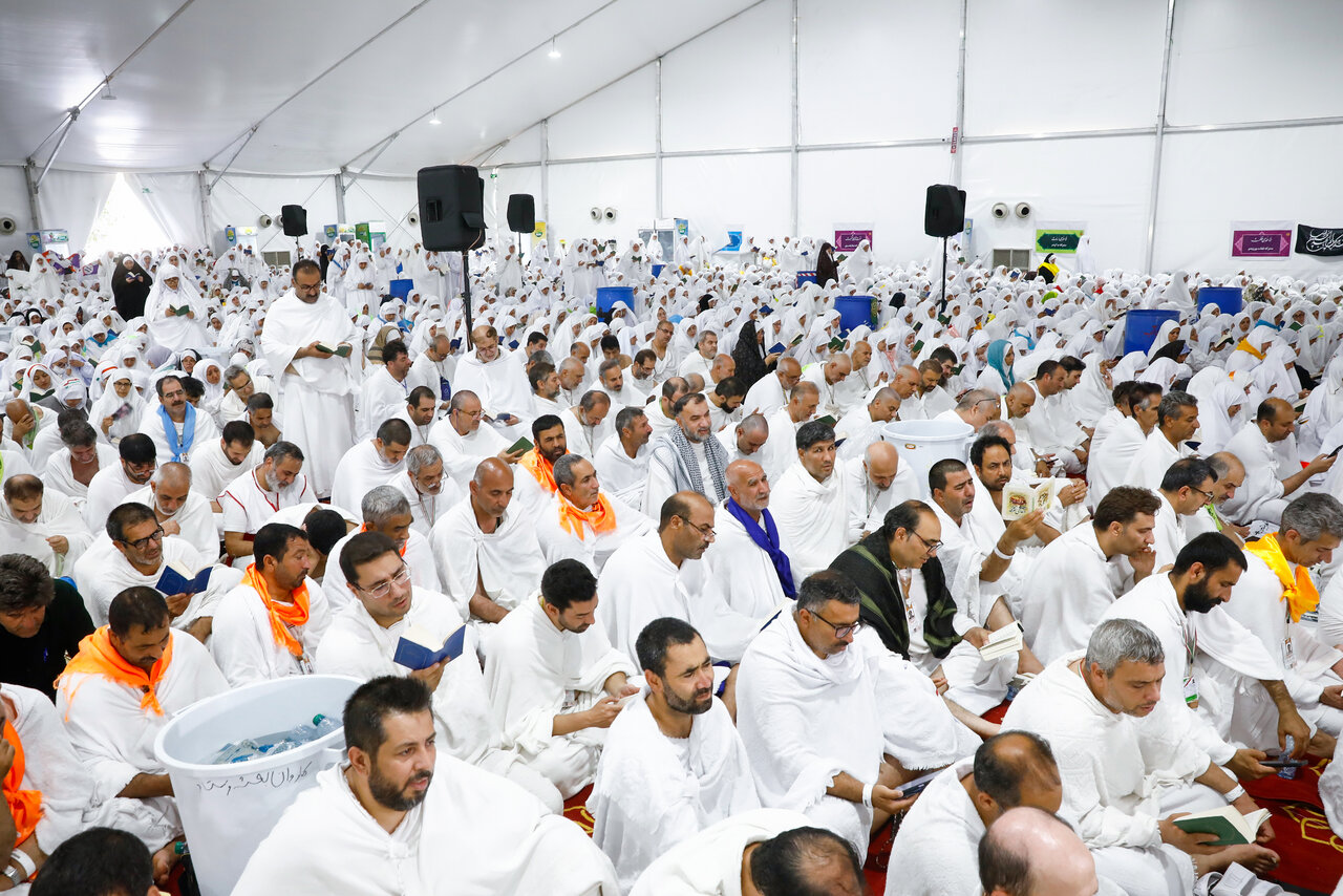 دعای عرفه در صحرای عرفات