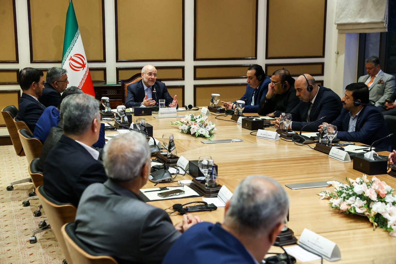 نشست اعضای فدراسیون اتاق‌های بازرگانی پاکستان با  قالیباف 