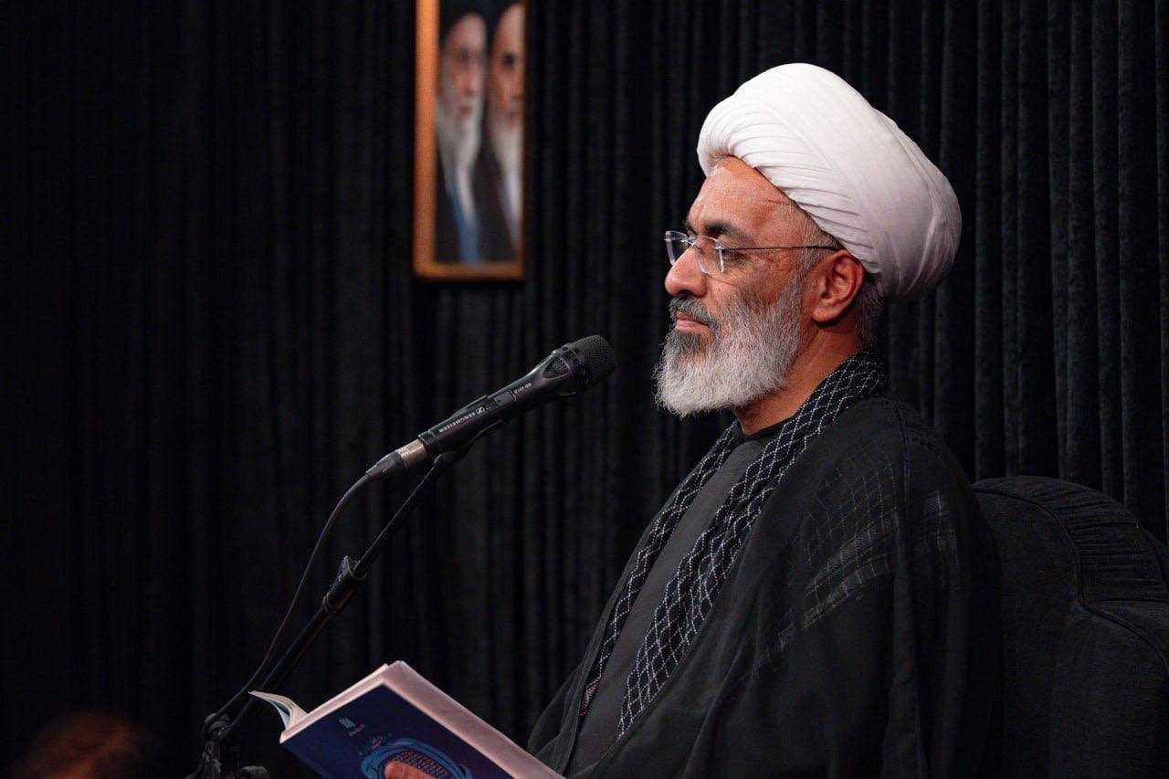 حضور قالیباف در مراسم عزاداری محرم در هیئت مکتب‌الزهرا 