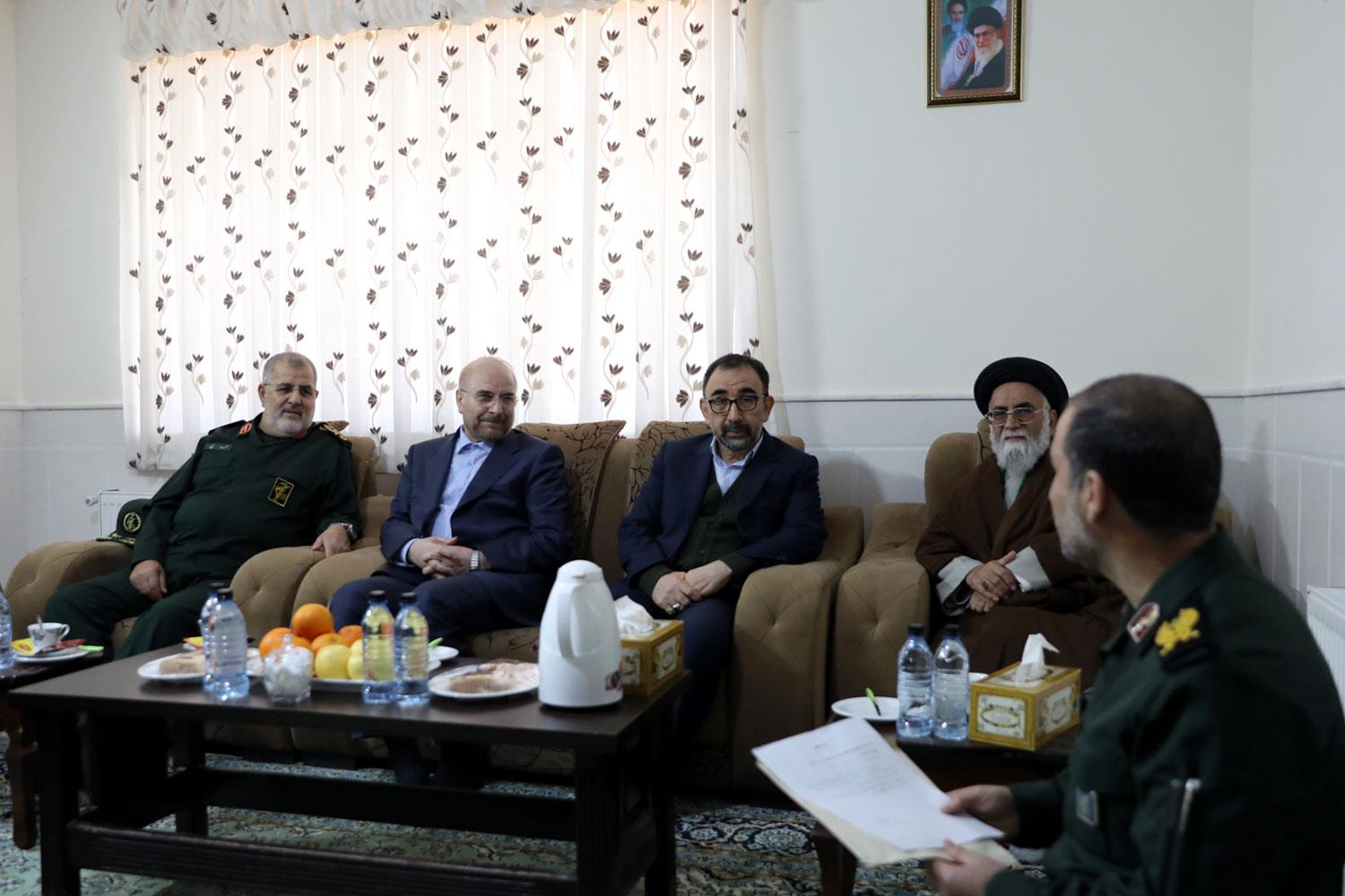  دیدار قالیباف با خانواده شهید سردار محسن قاجاریان