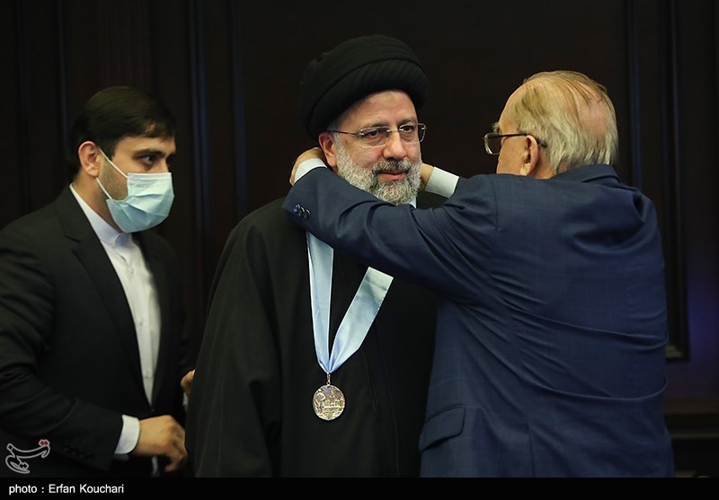 اعطای دکتری افتخاری دانشگاه ملی مسکو به رئیس جمهور