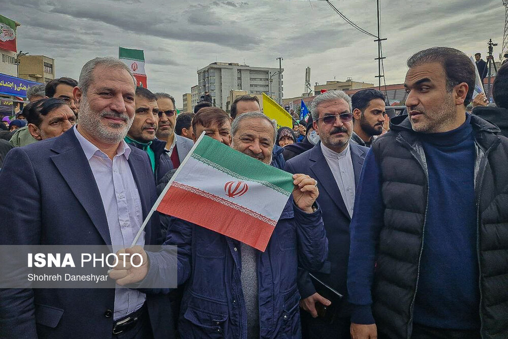 حضور جمعی از مسئولان در راهپیمایی ۲۲ بهمن - تهران