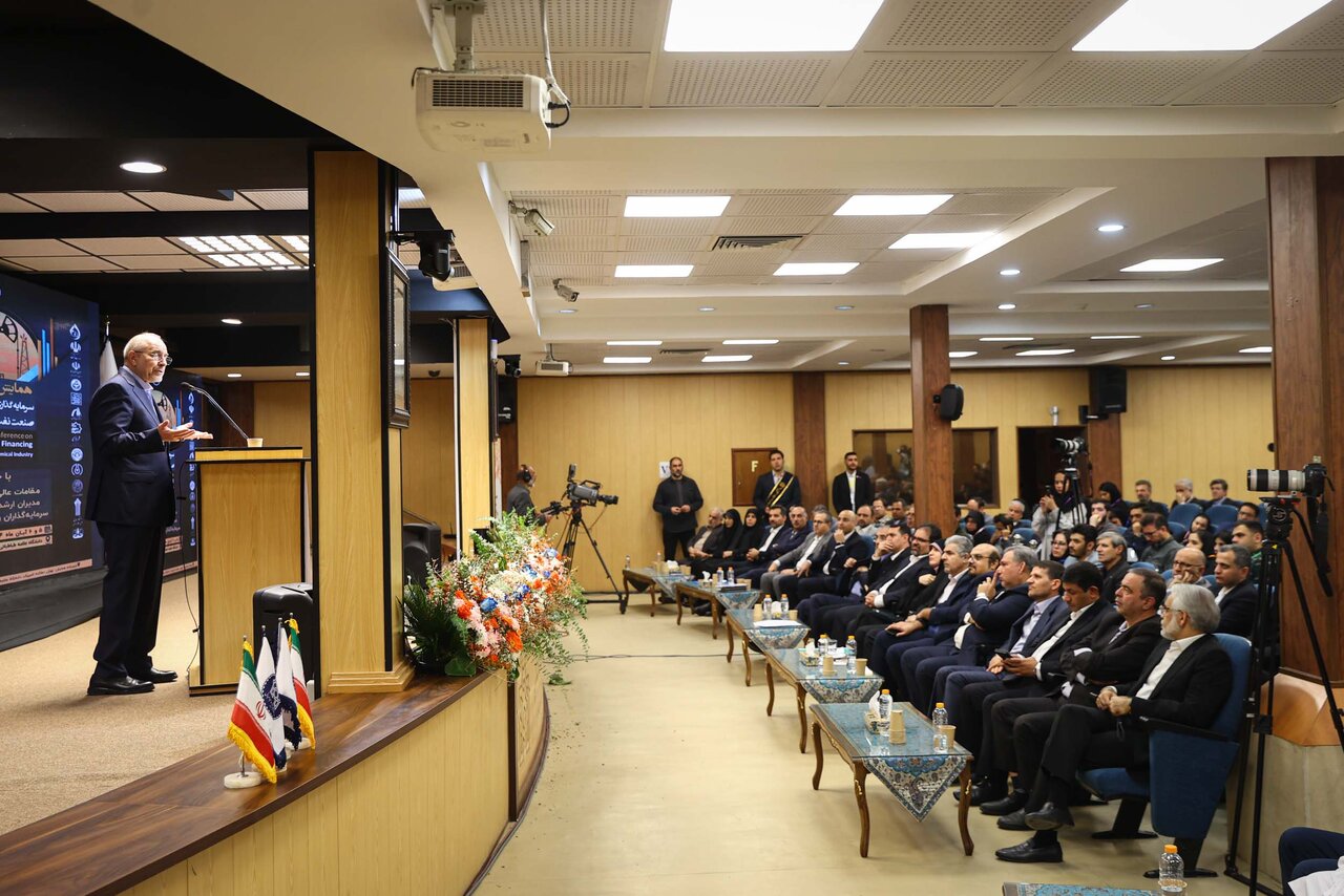 حضور قالیباف در همایش بین‌المللی صنعت نفت و گاز 