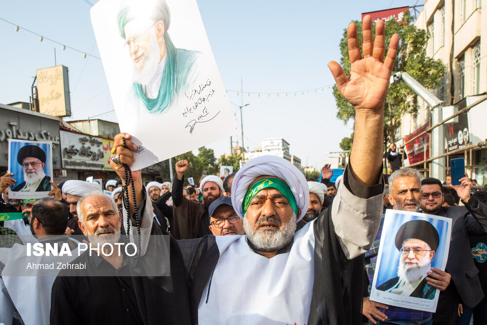 راهپیمایی مردم قم در حمایت از ولایت و مرجعیت شیعی