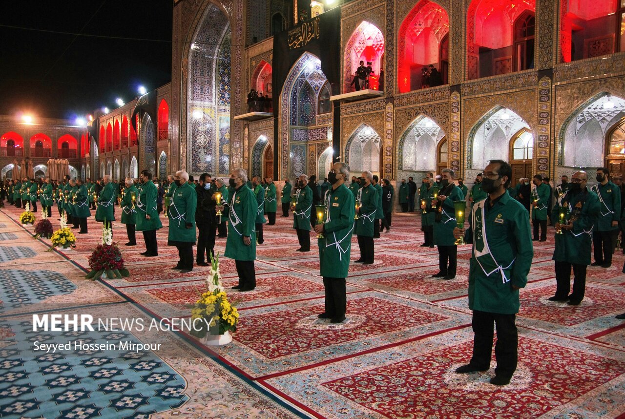 آئین سنتی خطبه خوانی شب شهادت امام رضا