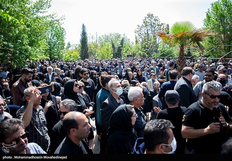 مراسم خاکسپاری مرحوم کیومرث پوراحمد