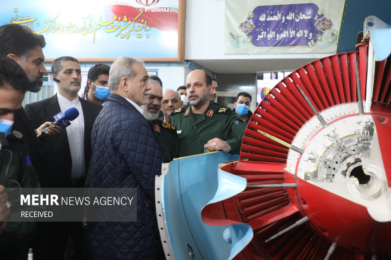 حضور و بازدید رئیس جمهور از دانشگاه جامع امام حسین (ع)