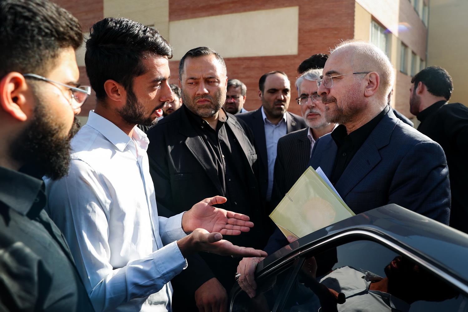 نشست قالیباف با جمعی از اعضای دفتر تحکیم وحدت