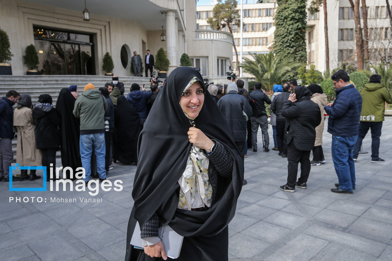 اعضای هیأت دولت در جمع خبرنگاران - ۸ اسفند ۱۴۰۳