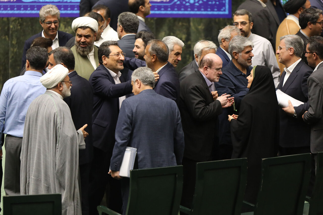 نشست علنی مجلس ۱۸ شهریورماه ۱۴۰۴