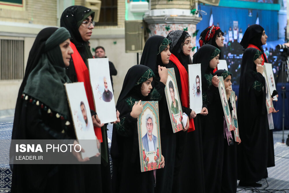  دیدار هزاران نفر از زنان و دختران با رهبر انقلاب