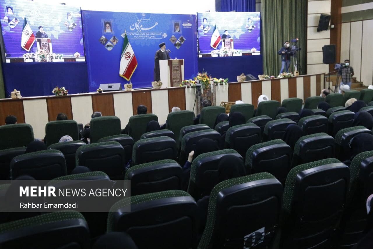 رئیس جمهور با اقشار مختلف مردم هرمزگان