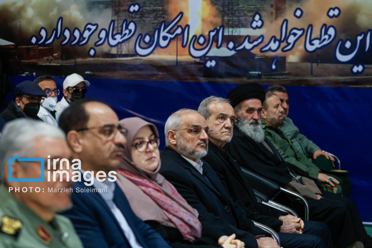 بازدید رئیس جمهور از جدیدترین دستاوردهای دفاعی