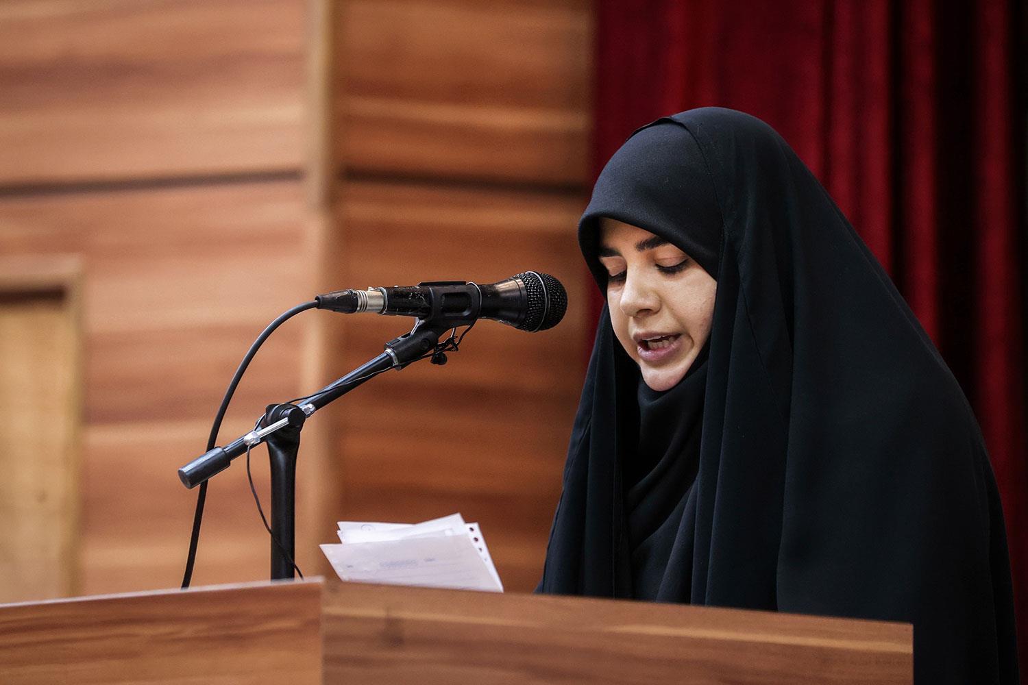  نشست خواهران عضو بسیج دانشجویی با قالیباف