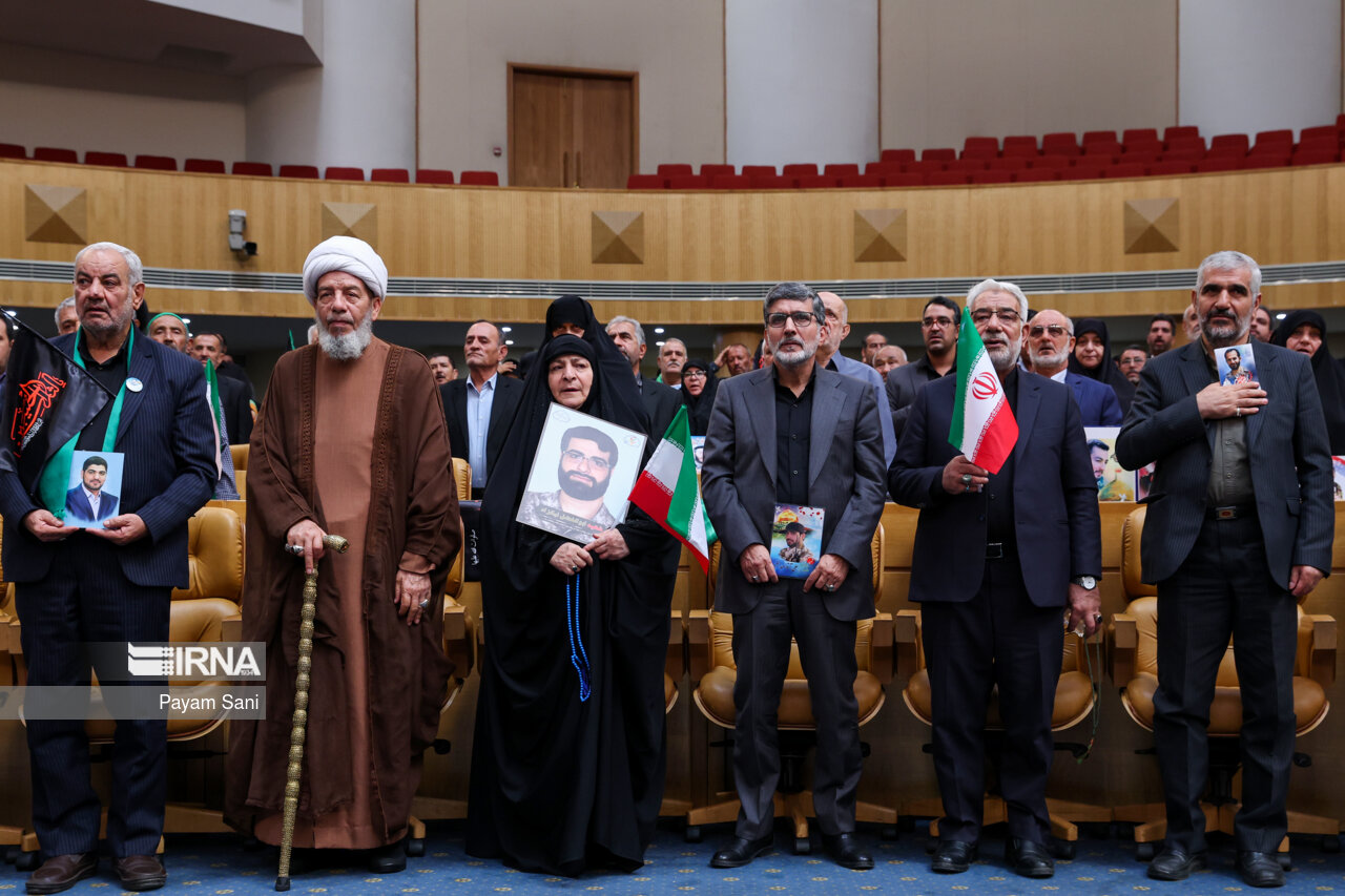 مراسم بزرگداشت شهدای مدافع حرم با حضور رئیسی