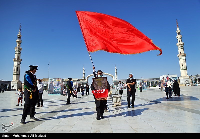 مراسم تعویض پرچم و شستشوی گنبد مسجد مقدس جمکران