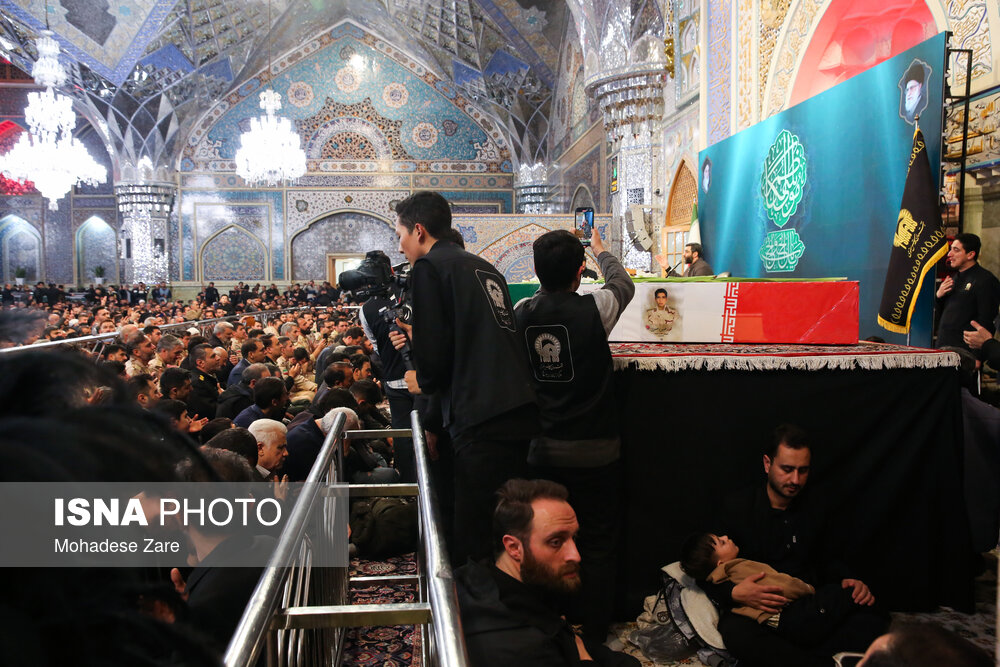 مراسم وداع با شهدای مرزبانی و دفاع مقدس در حرم مطهر رضوی