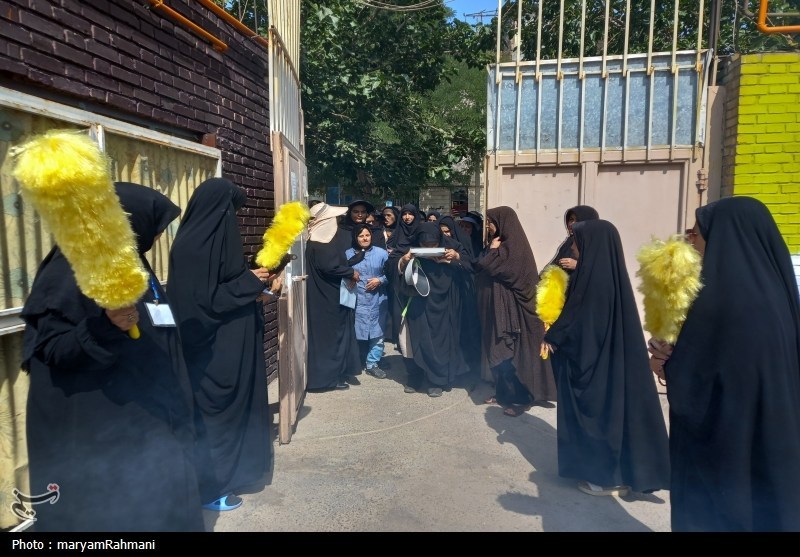 خدمت رسانی در قلب مسیر پیاده روی
