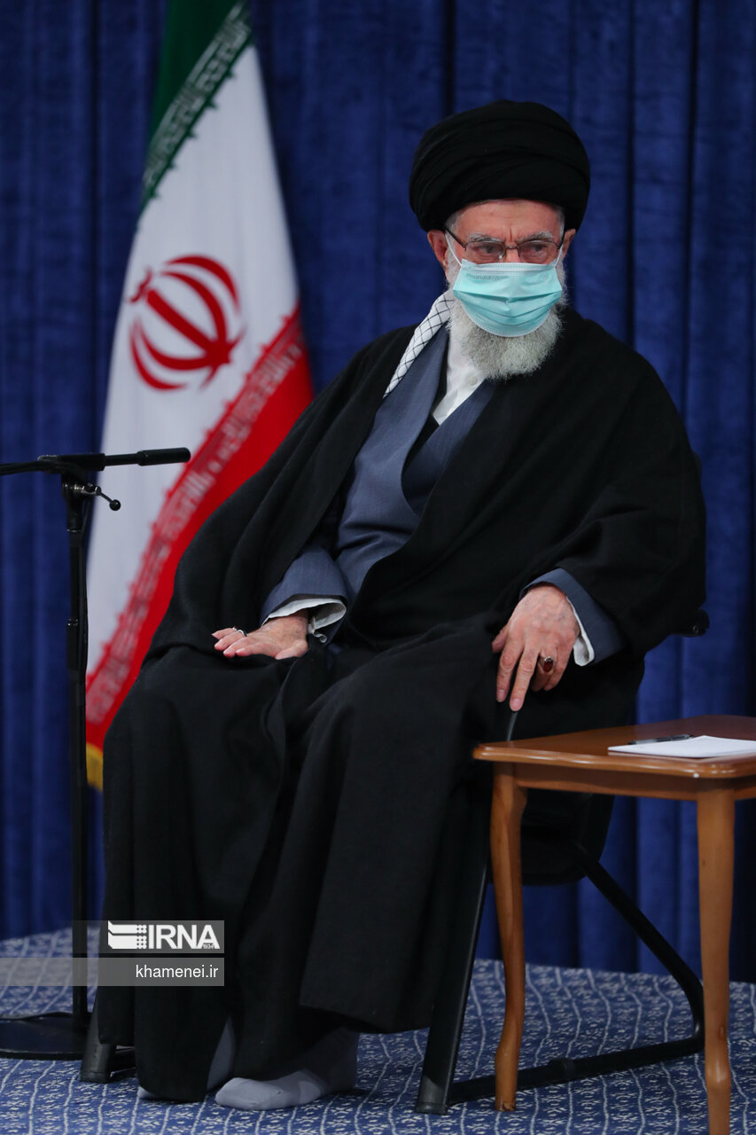 تصاویری از دیدار رمضانی مسئولان نظام با رهبر انقلاب