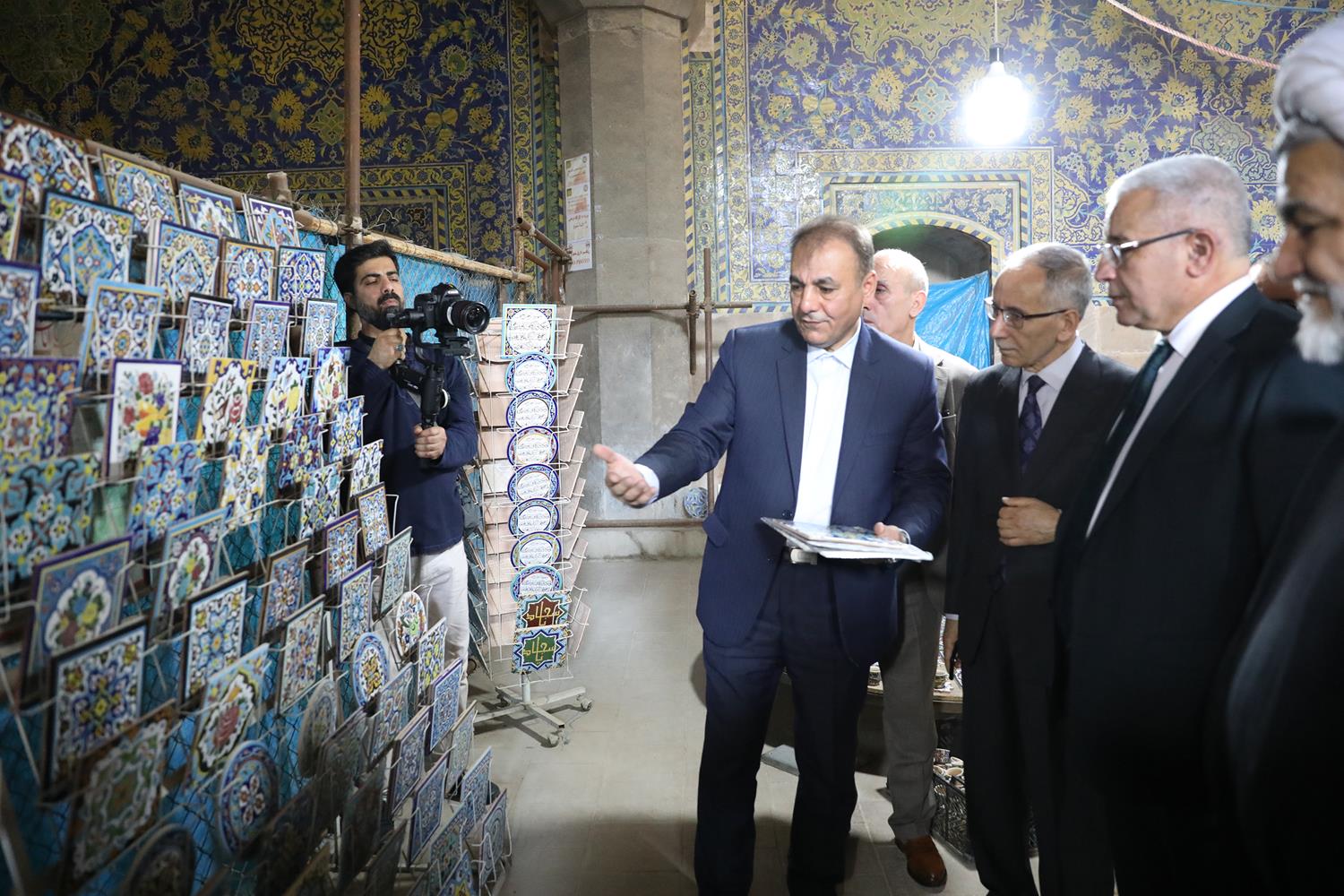 بازدید رئیس مجلس الجزایر از مجموعه تاریخی نقش جهان