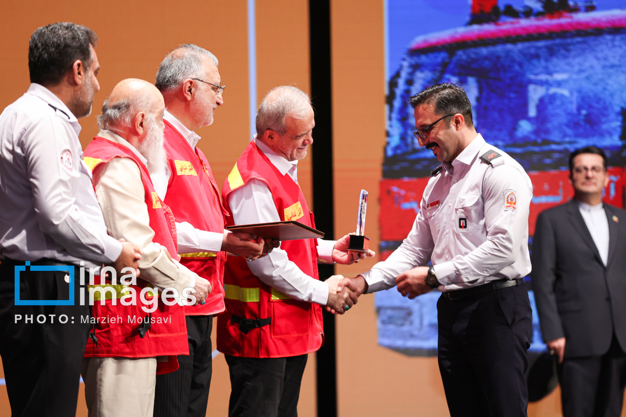 گرامیداشت روز آتش‌نشان