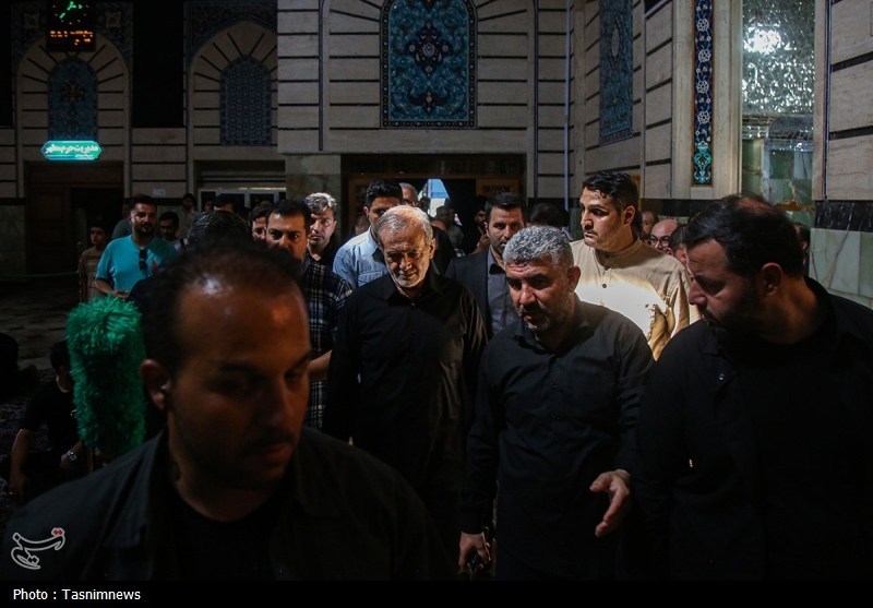 رئیس‌جمهور به زیارت حرم حضرت معصومه(س) مشرف شد