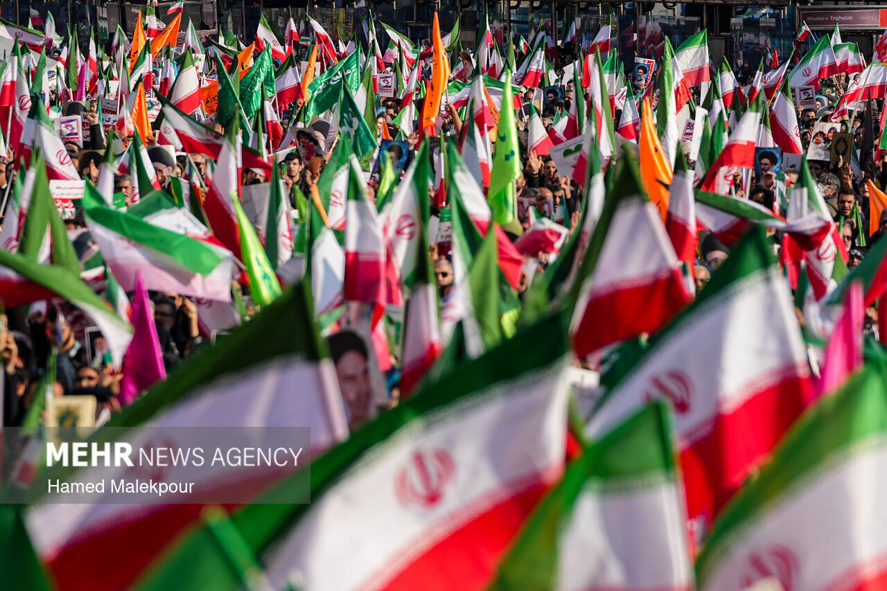 تجمع همبستگی ملی با سخنرانی رئیس مجلس