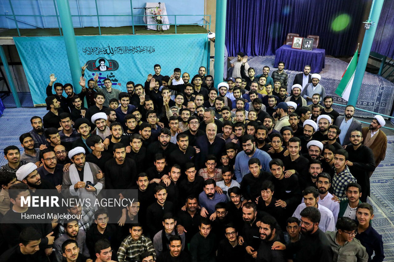 حضور قالیباف در گردهمایی سالانه طلاب عصر انقلاب