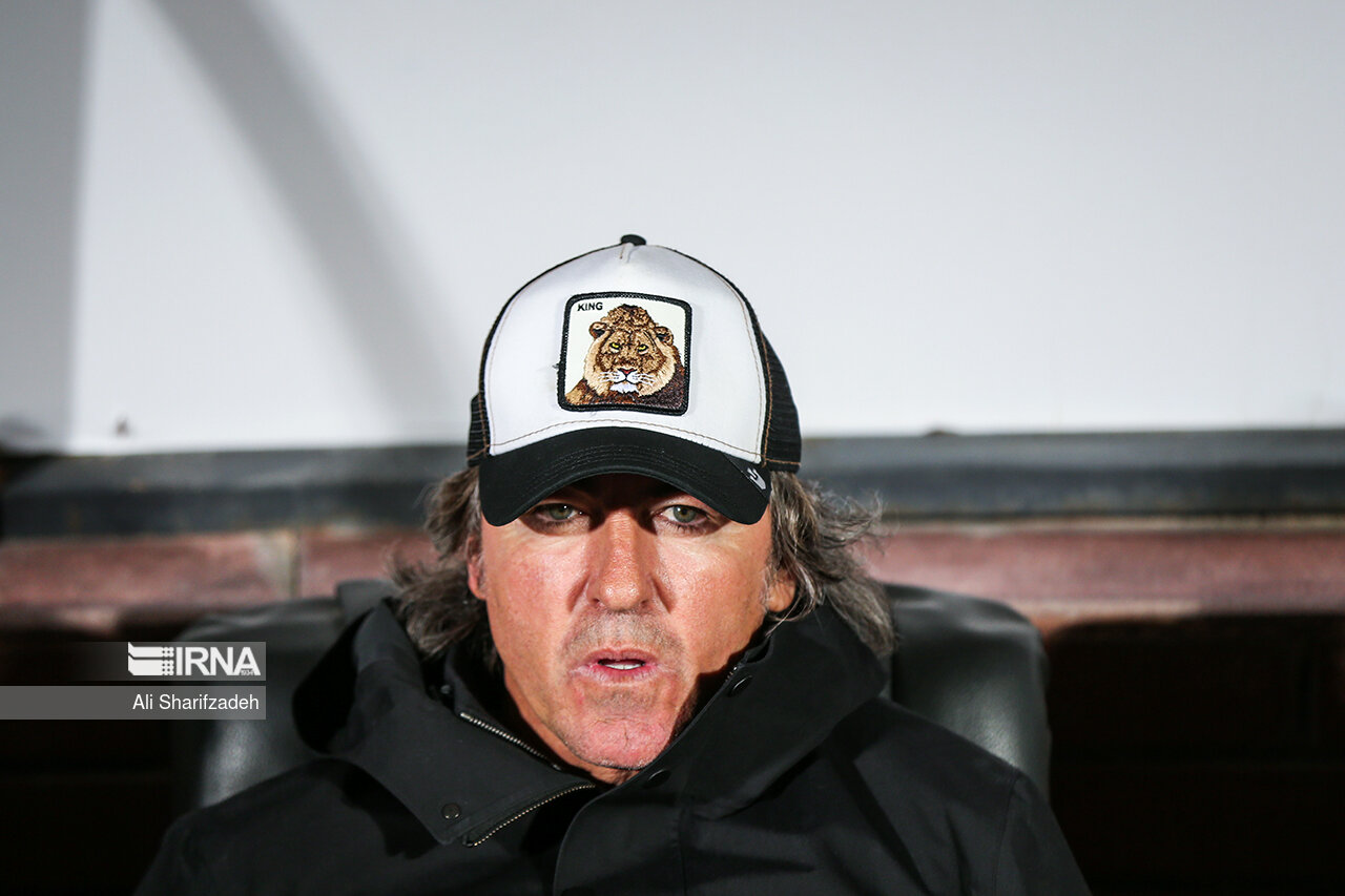 لیگ برتر فوتبال- استقلال و ذوب آهن