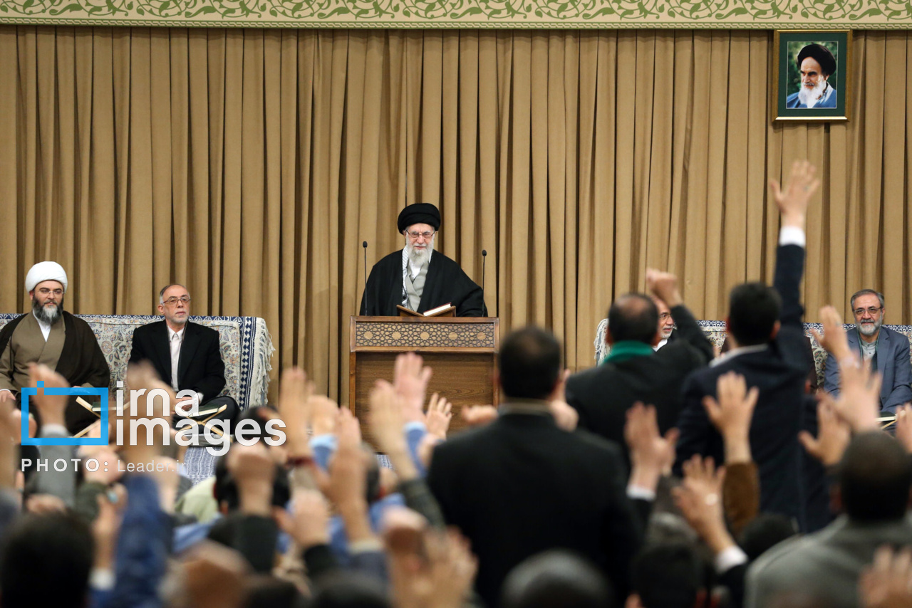 رهبر انقلاب در محفل قرآنی