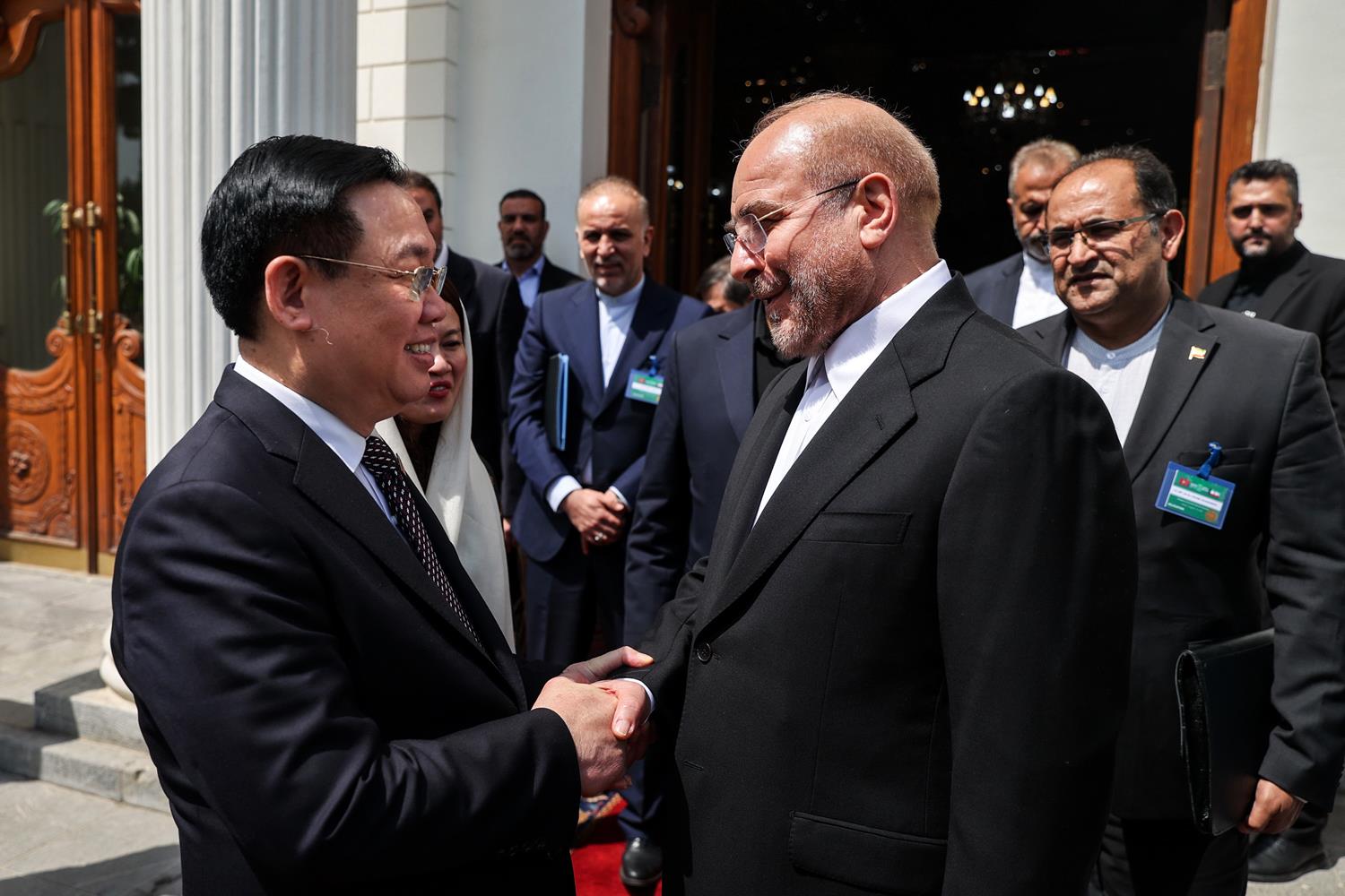 بازدید رؤسای مجالس ایران و ویتنام و هیئت همراه از ساختمان مشروطه و موزه مجلس