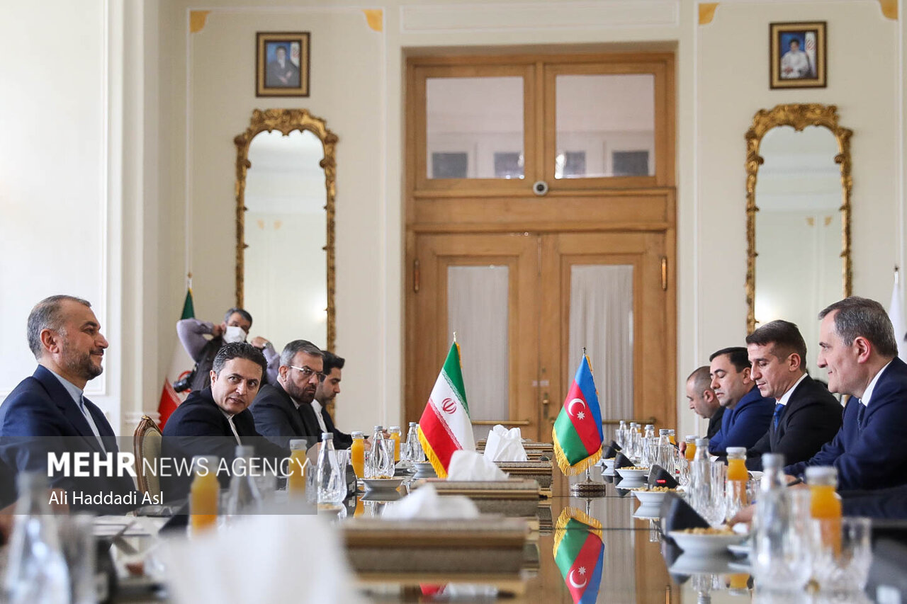 دیدار وزرای خارجه آذربایجان و ایران