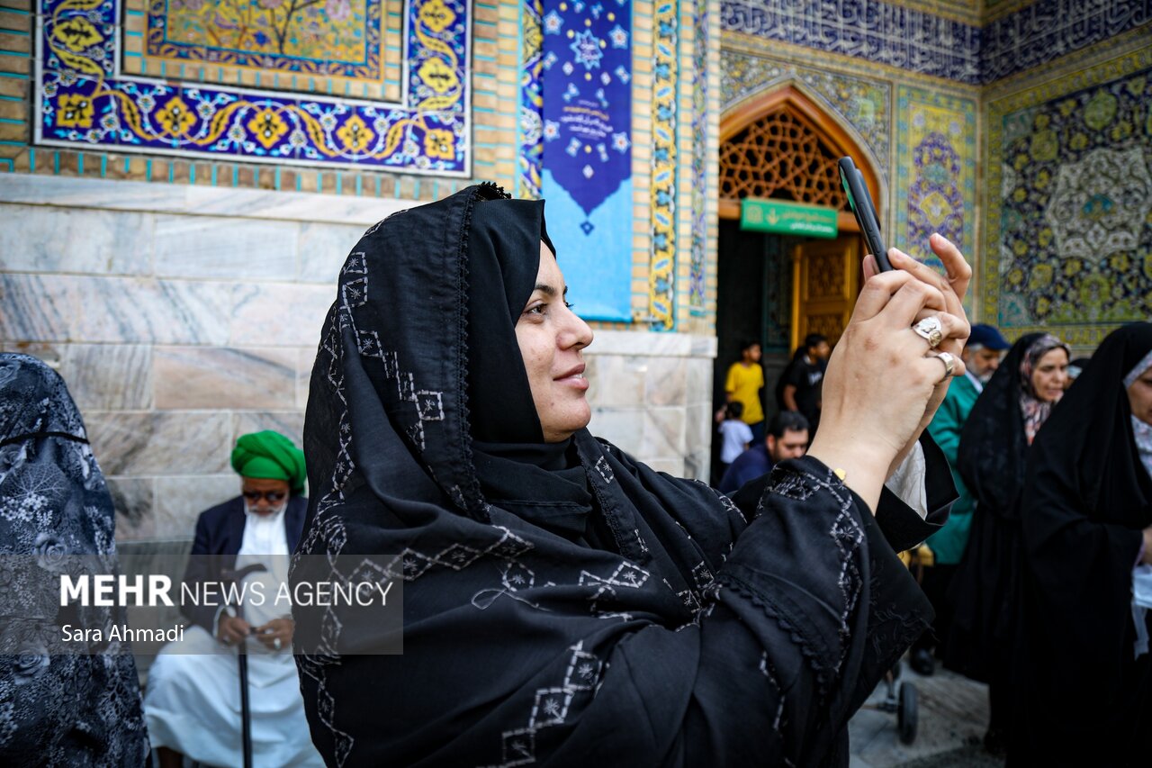 روز میلاد پیامبر(ص) و امام جعفر صادق(ع) در حرم مطهر رضوی