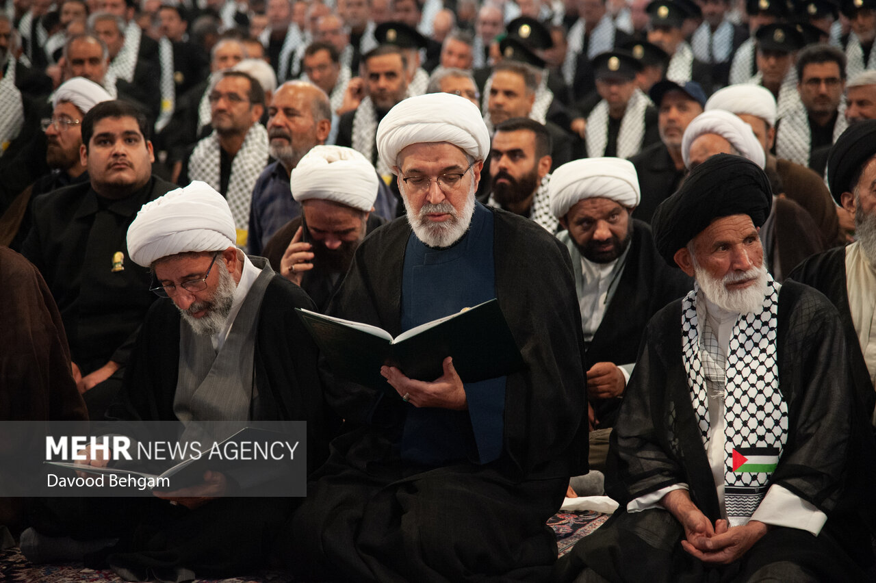 بزرگداشت شهید «سید حسن نصرالله» در حرم رضوی