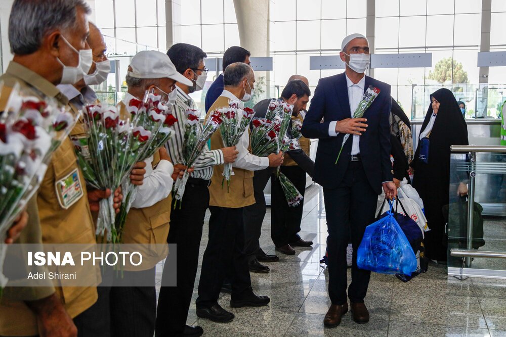 بازگشت نخستین گروه حجاج - اصفهان