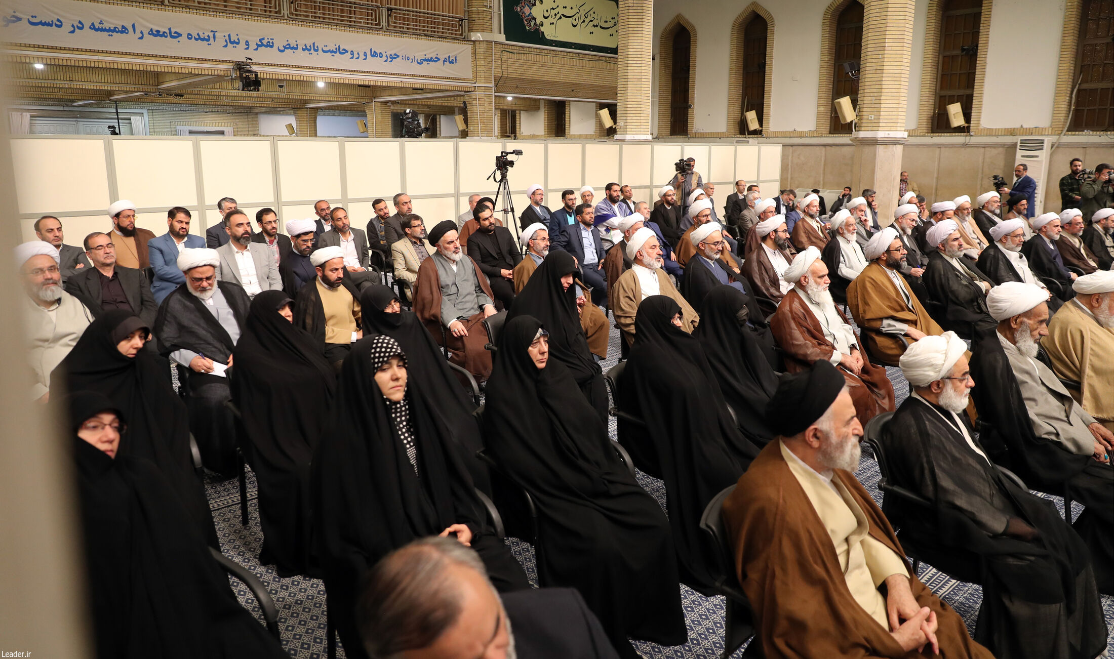 دیدار دست‌اندرکاران برگزاری کنگره علامه طباطبایی با رهبر انقلاب